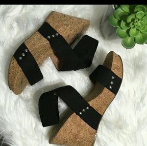 Lucky Brand black strap wedges size 9.5